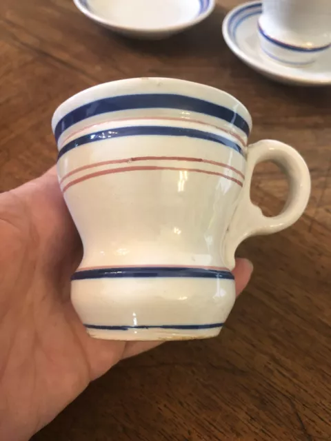 2 ANCIENNES TASSES BRÛLOT et SOUCOUPES  EN PORCELAINE ÉPAISSE (lot n°2) 3