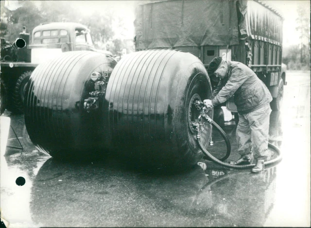 Pneumatic tanks - Vintage Photograph 3716828