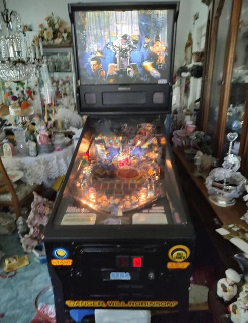 Lost In Space Sega LEDs Free Ship Pinball Machine 1998 Only 600 Produced