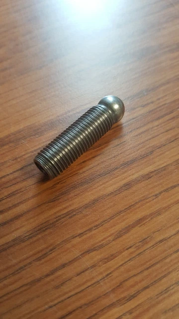 Cummins SCREW,RKR LEVER ADJUSTING 3937438