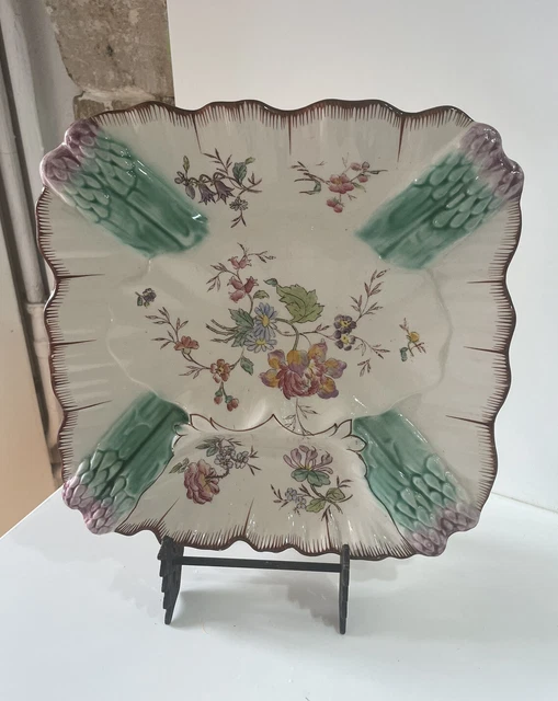 ASSIETTE PARLANTE PEXONNE Faience Barbotine Les Courses N 7 Chevaux EUR