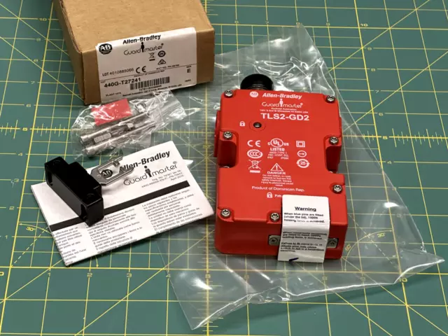 NEW, Allen-Bradley 440G-T27241 Safety Interlock Switch TLS2-GD2, Guardmaster