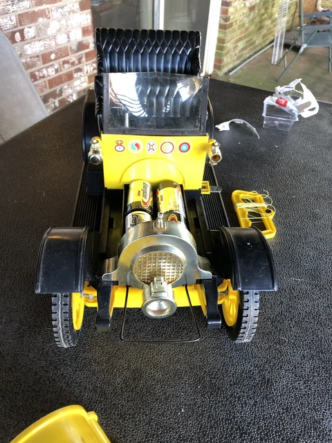 VINTAGE REMCO FLYING DUTCHMAN ANTIQUE CAR Motorized U-Control Tether