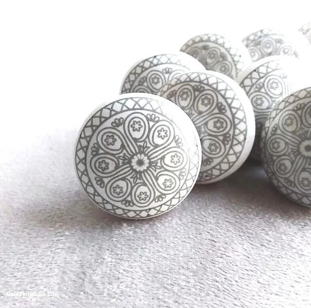 Artncraft 12 Knobs White & Grey Hand Painted Ceramic Cabinet/Door/ Drawer Pulls