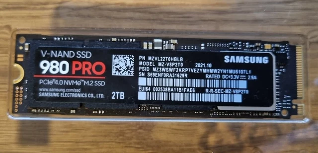 Samsung 980 PRO NVMe M.2 SSD interne SSD - 2TB (MZ-V8P2T0) - Neueste Firmware Samsung 980 PRO NVMe M.2 SSD interne SSD - 2TB (MZ-V8P2T0) - Neueste Firmware