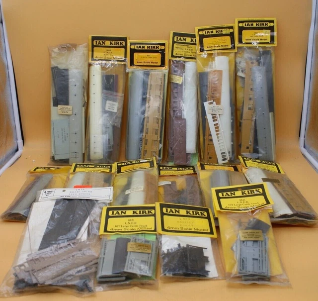 IAN KIRK 4MM / OO Gauge / 176 Scale Model Kits Coaches, Trucks