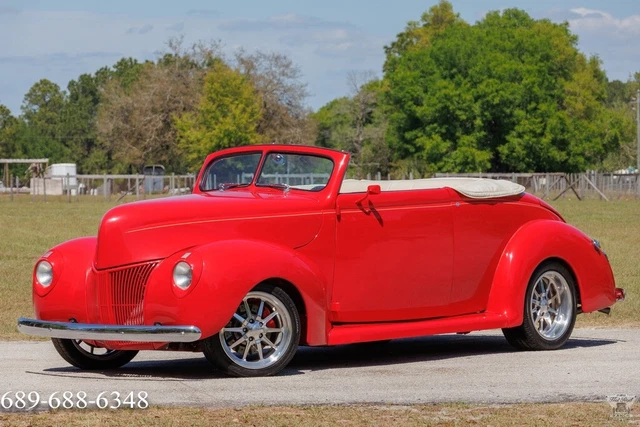 1940 Ford DeLuxe Convertible DeLuxe Convertible Resto-Mod / 5.0L-HO 302 / A/C
