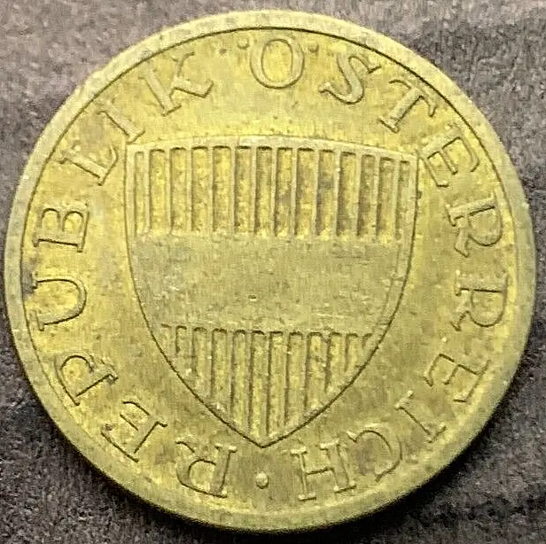 1961 Austria 50 Groschen Coin    gentian flower  #B1516 2