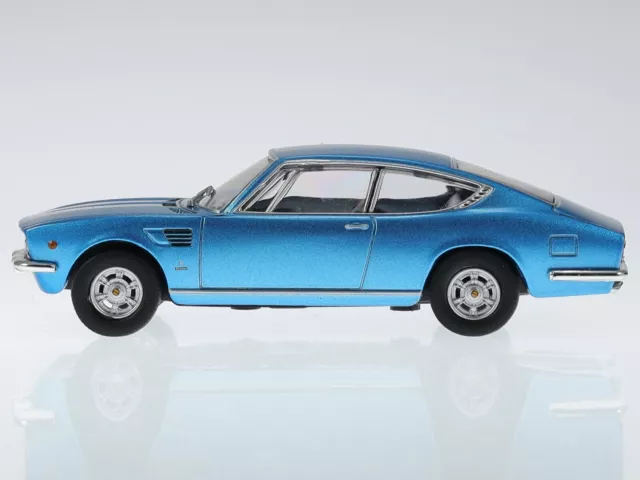 Fiat Dino 2000 Coupe 1967 bleu metallic véhicule miniature in Vitrine 1:43 2