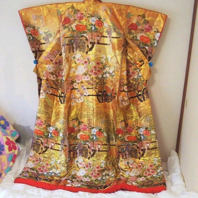 Japanese Kimono Uchikake Luxurious Wedding Embroidery Pure Silk Flower Gold K124 12