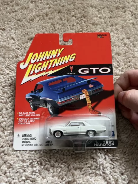 Johnny Lightning GTO White 1964 Hardtop 1:64, COMB SHIP $1 PER MULT