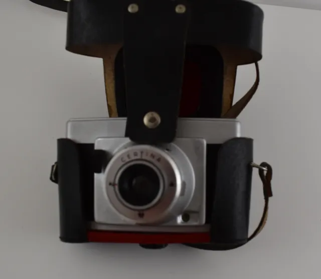 Kamera certo certina mit Tragetasche Fotoapparat DDR Rollfilmkamera