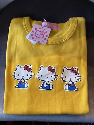 Hello Kitty Vintage T Shirt Size M.  Made In Japan (1998)