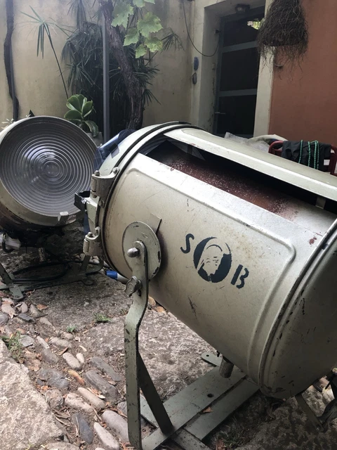 ANCIEN GROS PROJECTEUR industriel de théâtre en métal début 20 ème EUR