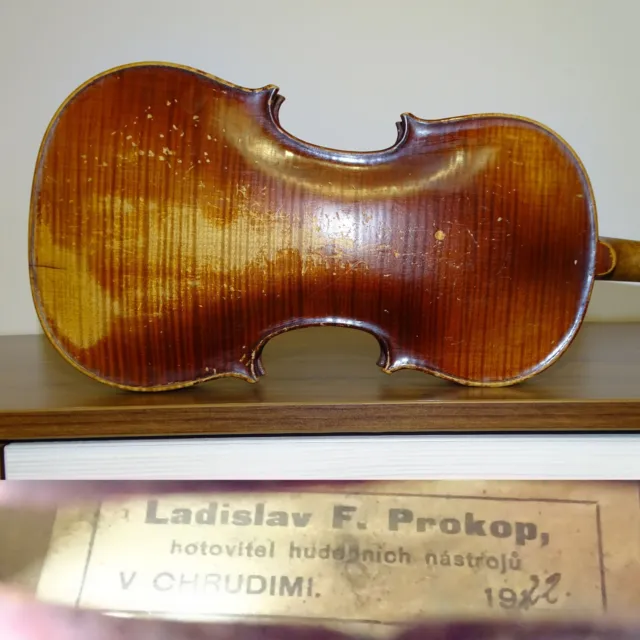 4/4 VIOLIN labelled L. F. PROKOP 1922 - for complete renovation (Nr. 414)