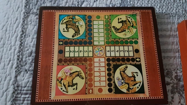 ANCIENNE BOITE PETITS chevaux MFR ,oie, dames, jeu du rallye EUR 15,00