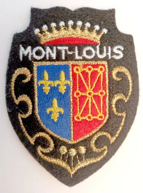 MEDAILLE ANCIENNE. ECUSSON DU MONT SAINT MICHEL. CUIVRE/COOP Saintes 17100