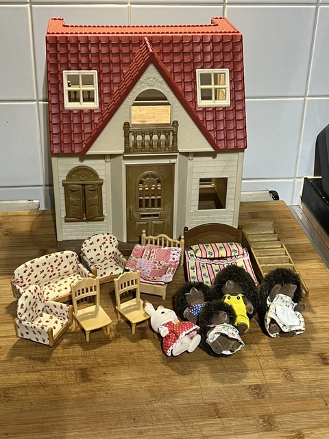 sulvanian families -house And Figures - Joblot