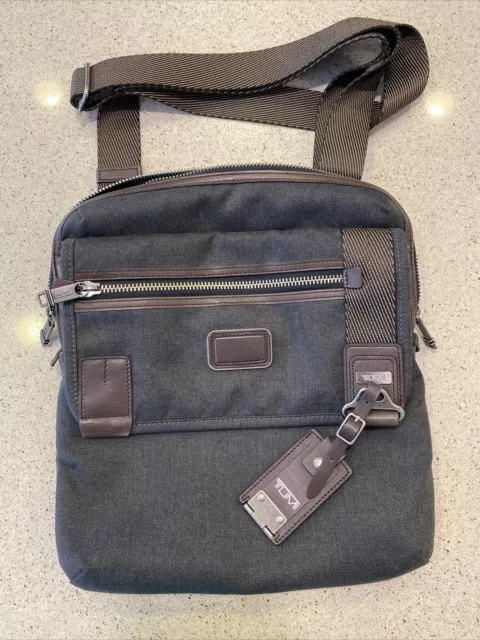 TUMI TUMI Shoulder Bag 22304ATH2 ANNAPOLIS ZIP FLAP Annapolis Zip Flap EUC