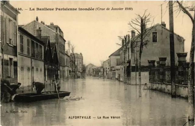 CPA AK ALFORTVILLE La Rue Véron (671749)