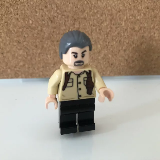 Lego Jurassic World Mini Figure Vic Hoskins Grey Hair Version