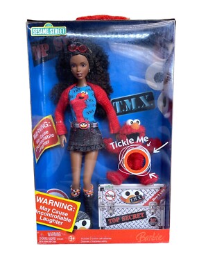 NEW BARBIE TICKLE Me Elmo Mattel Sesame Street TMX 2006 Doll & Gift