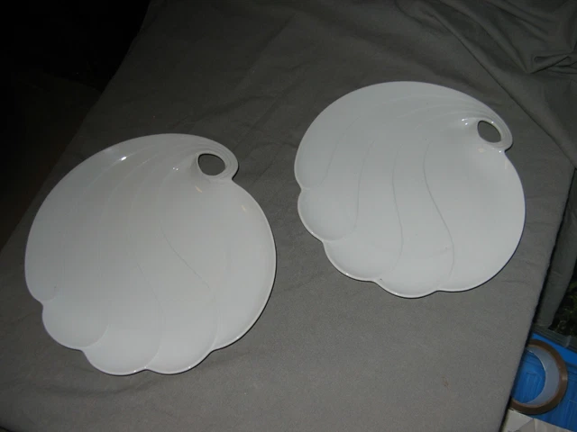 Belle paire de plat atypique en porcelaine Seltmann Bavaria modèle *Helena*