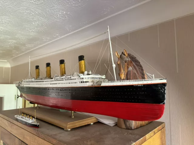 RMS Titanic Model 42 1/2 Inches
