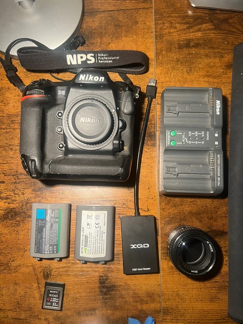 Nikon D5 Digital Camera 20.8MP DSLR Camera Body (Dual XQD Slots) KIT 50 1.4mm