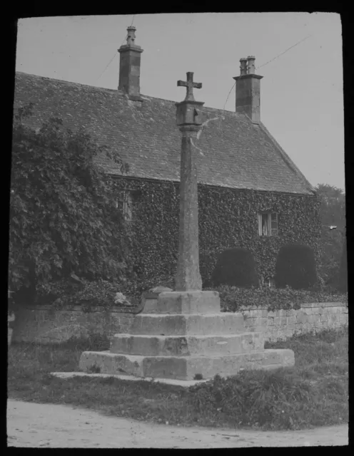 THE SAINTBURY CROSS WORCESTERSHIRE C1910 ANTIQUE Magic Lantern Slide PHOTO