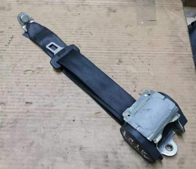 2004-08 Audi A4 B7 2.0 Tdi Estate Rear Passenger Side Left Seat Belt 8E5857805M