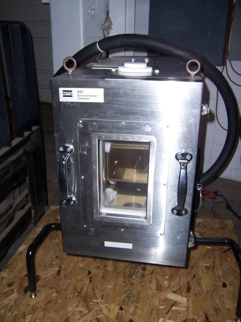 14152 MTS 651.05C-02 Environmental Chamber 14152 MTS 651.05C-02 Environmental Chamber