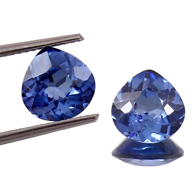 Saphir Naturel Bleu sans Défaut 36 CT Émeraude Coupe Certifié Ample