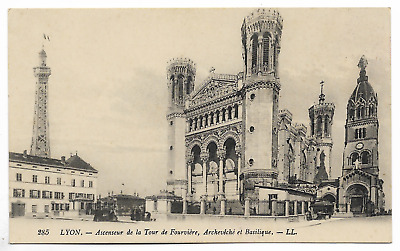 CPA " LYON - Ascenseur de la Tour de Fourvière, Archevêché et Basilique