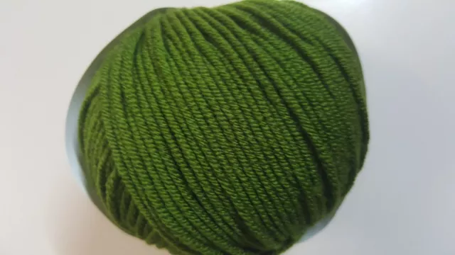 Patons Extra Fine Merino 8 Ply #2118 Willow Green Extra Fine Merino Wool