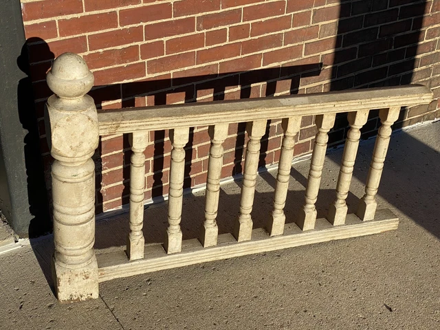 C.1900 Railing Section w/ 8 Balusters & Newel Post Architectural Display Element