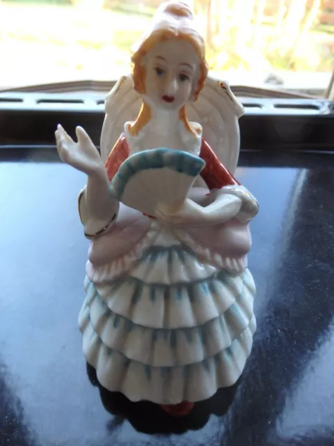 Objets de vitrine Statuette porcelaine polychrome femme assise éventail