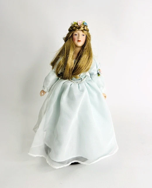Fairy Tale Collection Cinderella Avon Porcelain Doll 1984 9 1/4" W/Wooden Stand