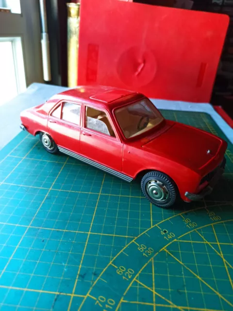 Peugeot 504 Joustra jouet ancien tôle  plastique jouet ancien vintage