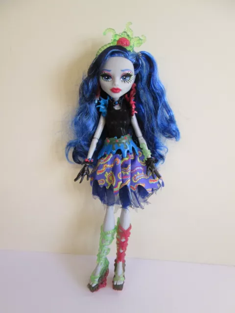 Monster High Sweet Screams Ghoulia Yelps Doll. 3