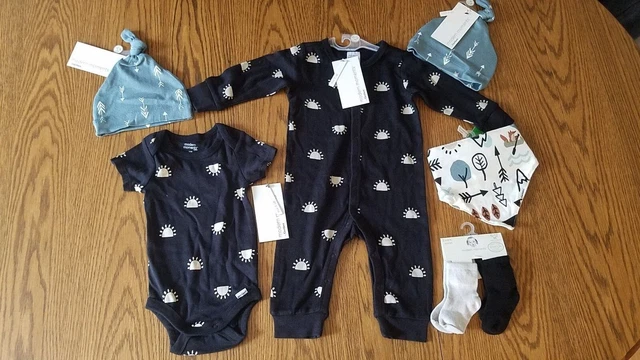 NWT MODERN MOMENTS by GERBER baby boy bib hat onesie gift set lot 0- 6-9 month