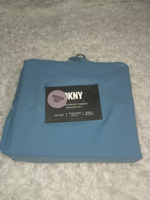 DKNY Queen Bed Sheet Set Soft Comfort  Wrinkle Resistant 4pc blue