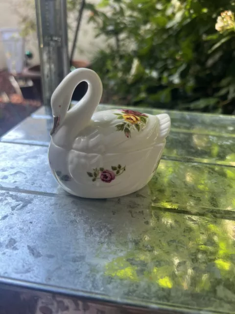 Swan Trinket Box fine bone china made in Taiwan