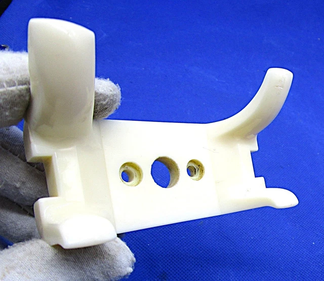 VINTAGE BAKELITE IVORY Pyramid Cradle 200 Series £56.86 - PicClick UK