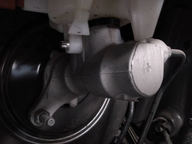 Pompe de frein peugeot 2008 1.2 thp 110 (110 cv) 2015 2226793
