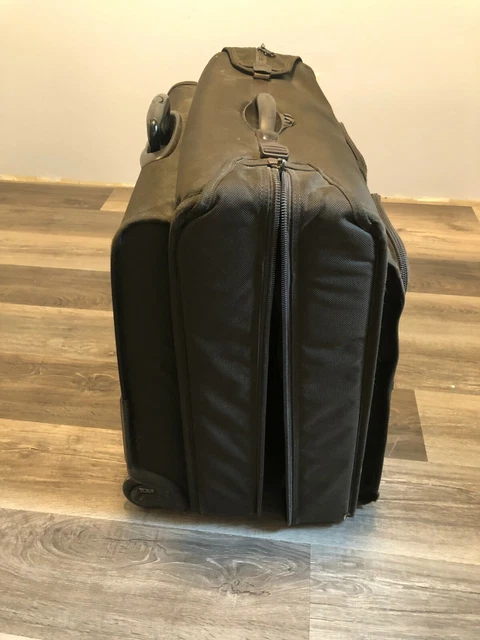 Vintage Tumi Green  Alpha 2 Wheel Folding Garment Luggage Bag 24"x 22" 3