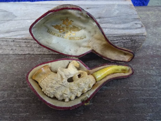 Figürliche Meerschaum Pfeife geschnitzt mit Etui alt