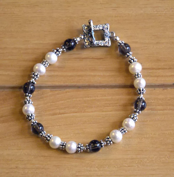 4s Sterling Silver 9-7mm White Pearl & Smoky Quartz Bracelet w Bali Toggle Clasp