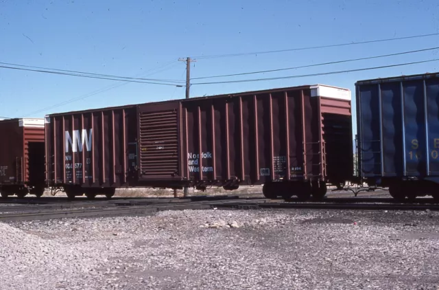 L: Orig Slide NW Norfolk & Western 60' Hi Cube Boxcar #604577 W Colton CA 1986