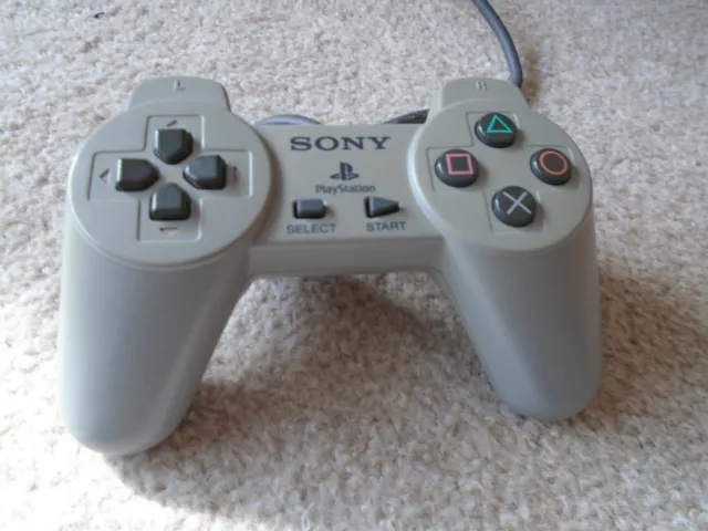 PS1 Official Sony Playstation Controller Grey (discoloured) tested + working